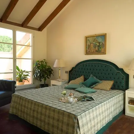 Appartamento In Novara/piemont 22850